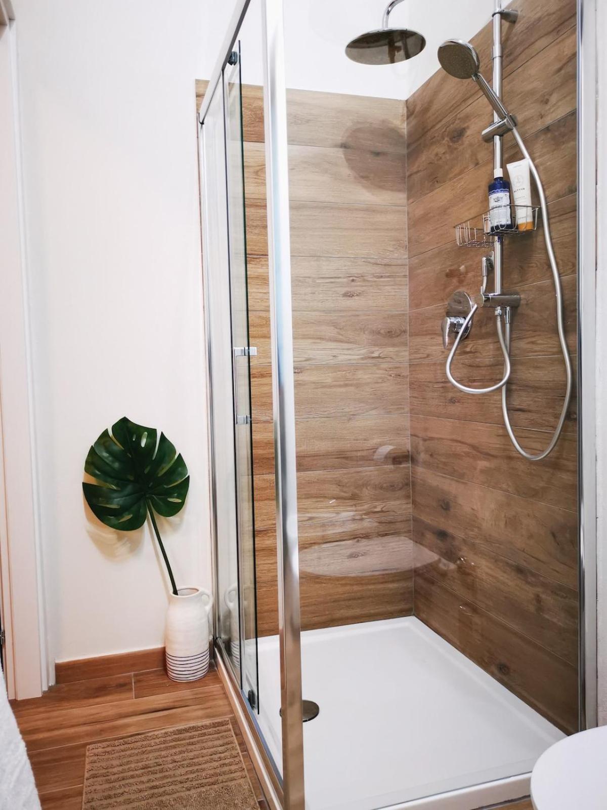 Appartamento Cozy 50 Meters From The Metro