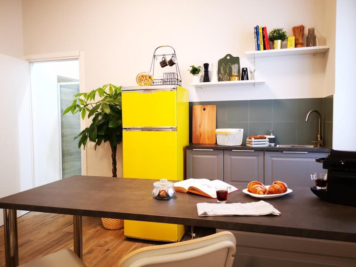 Cozy 50 Meters From The Metro Milano