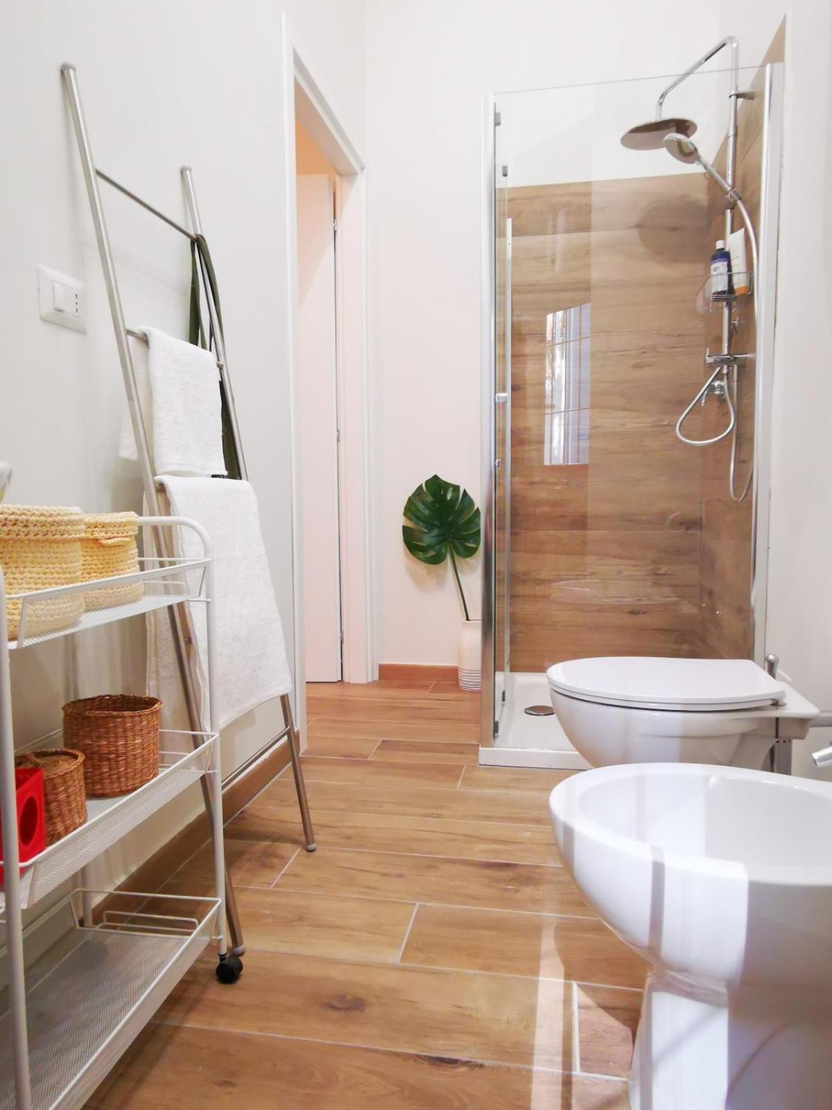 Appartamento Cozy 50 Meters From The Metro