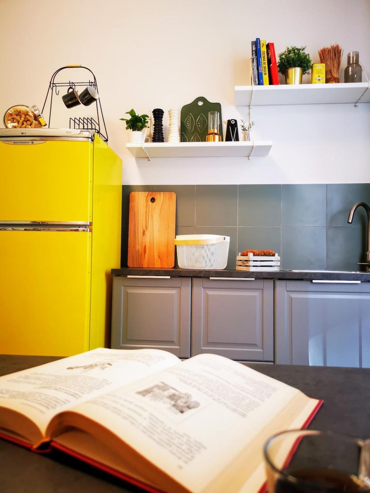 Apartment Cozy 50 Meters From The Metro Mailand